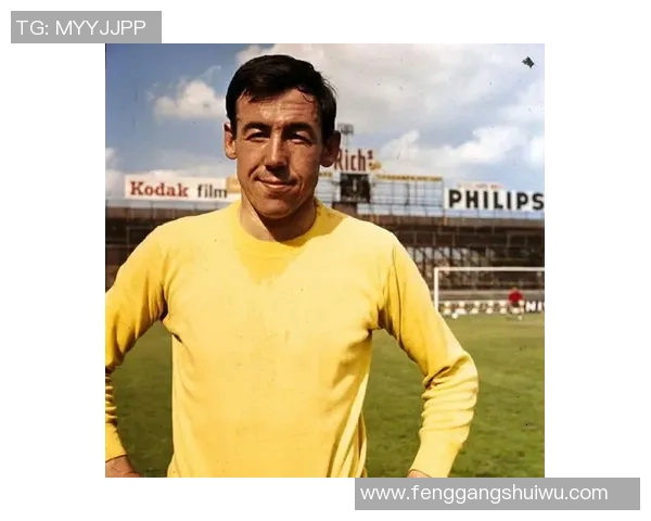 1984年足球明星风采：盘点当年足坛传奇人物与经典瞬间